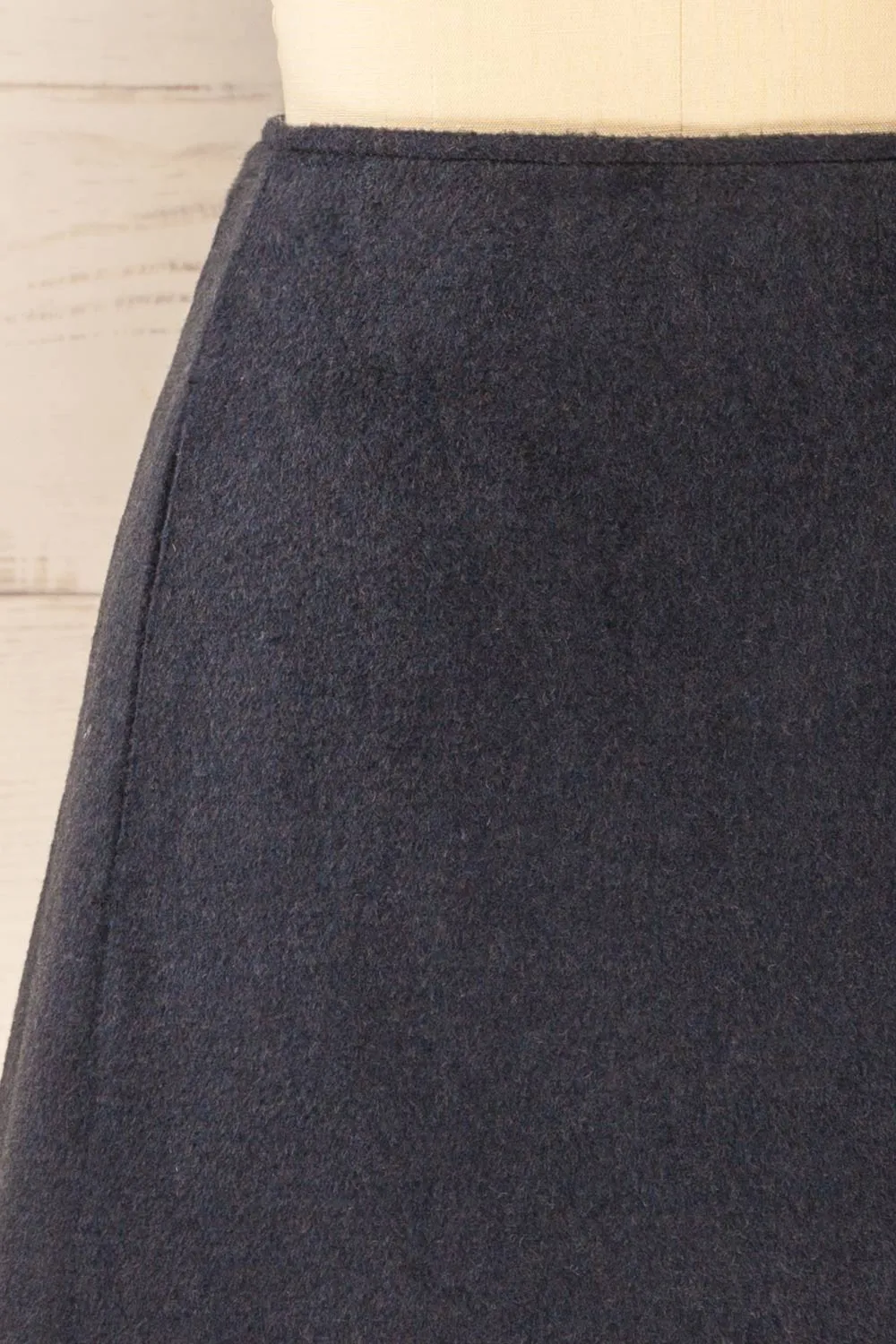 Aberfoyle | Short Felt Navy Skirt w/ Pockets