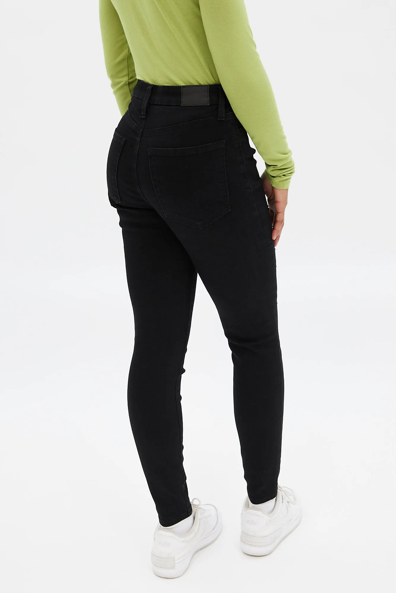 AERO Seriously Stretchy High Rise Distressed Curvy Jegging