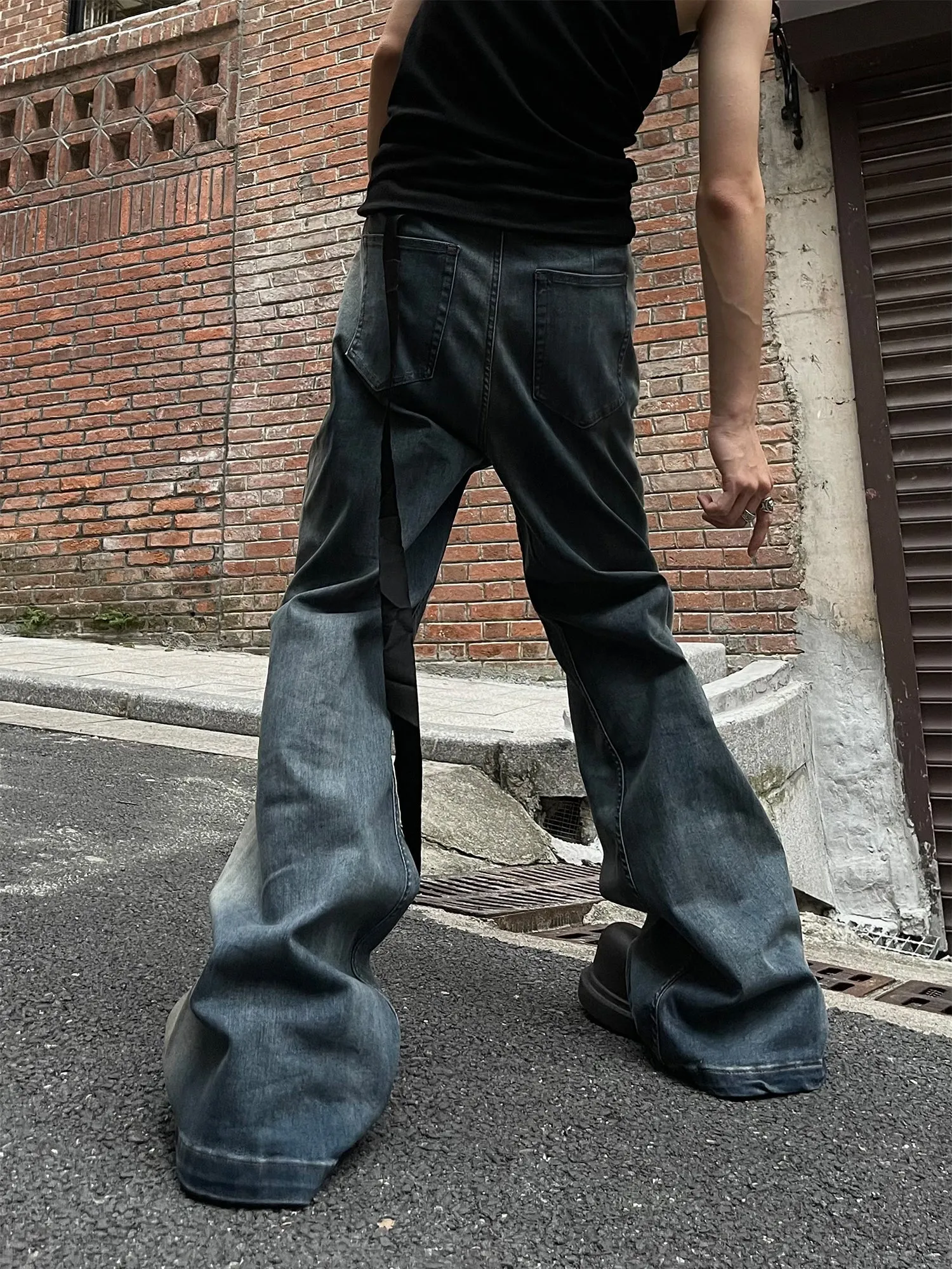 Elastic Side Washed Flare Leg Jeans