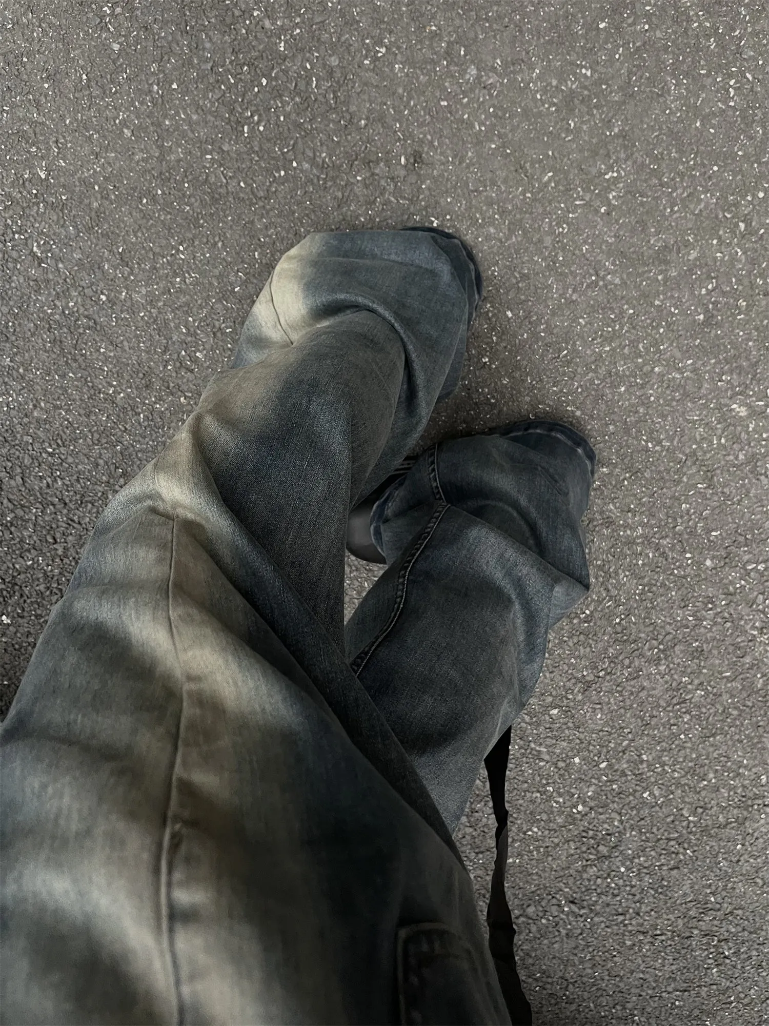 Elastic Side Washed Flare Leg Jeans