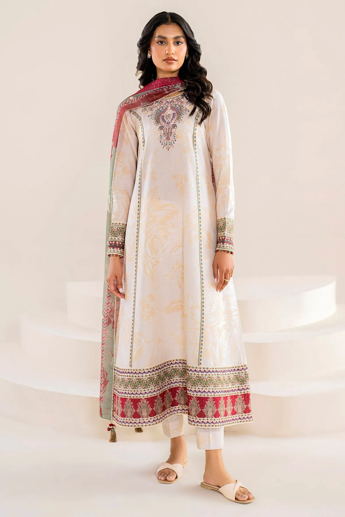 Embroidered Lawn USE-9040