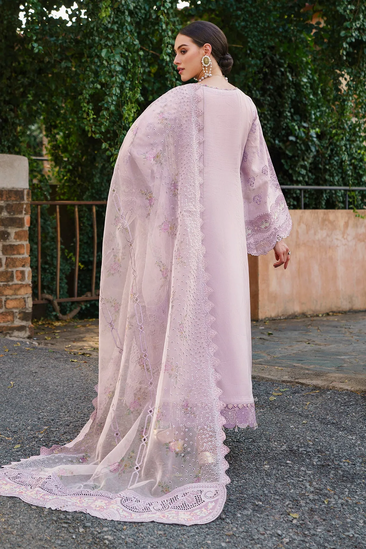 EMBROIDERED SWISS LAWN  SL12-D09