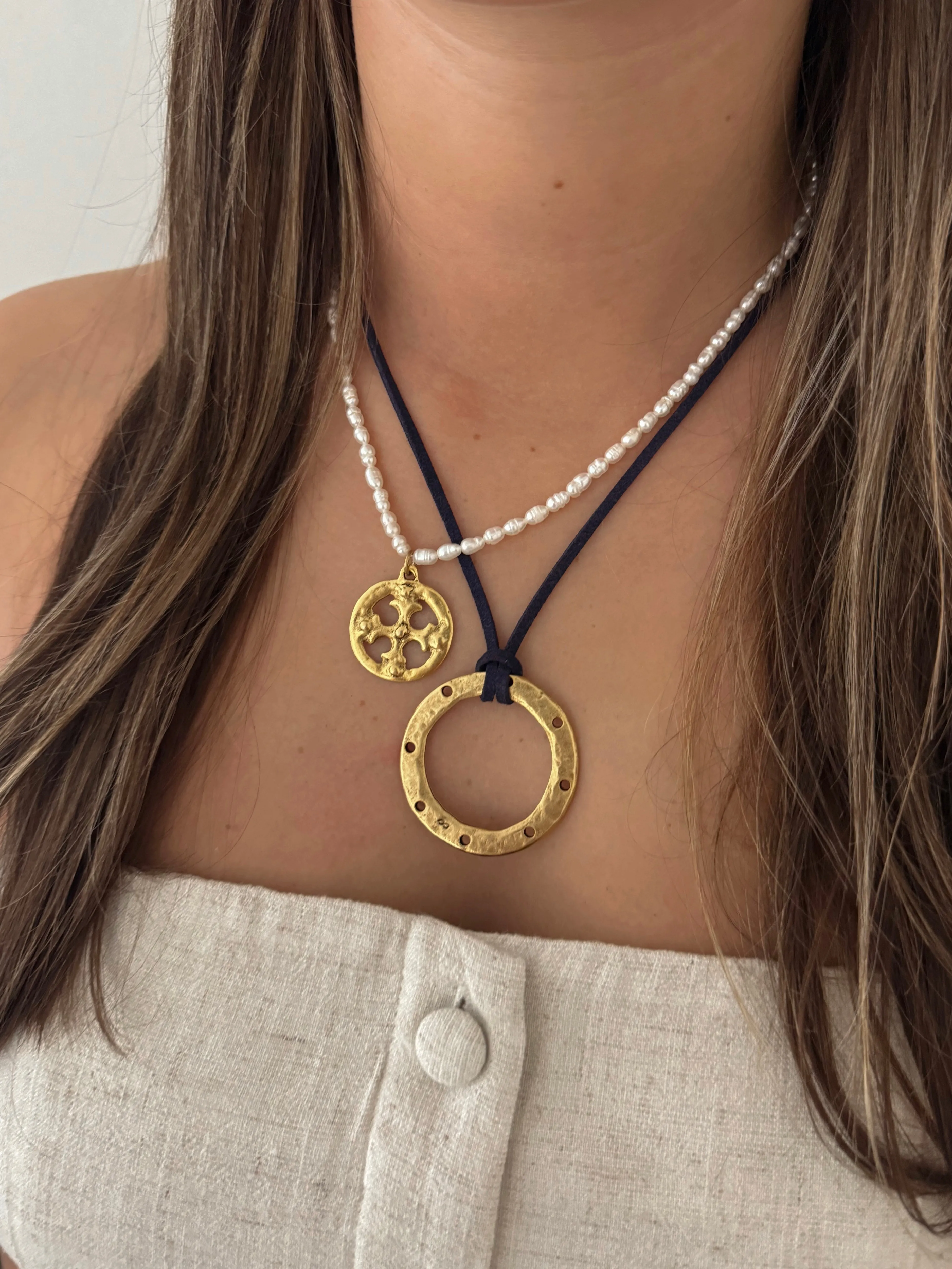 HAILEY CIRCLE NECKLACE