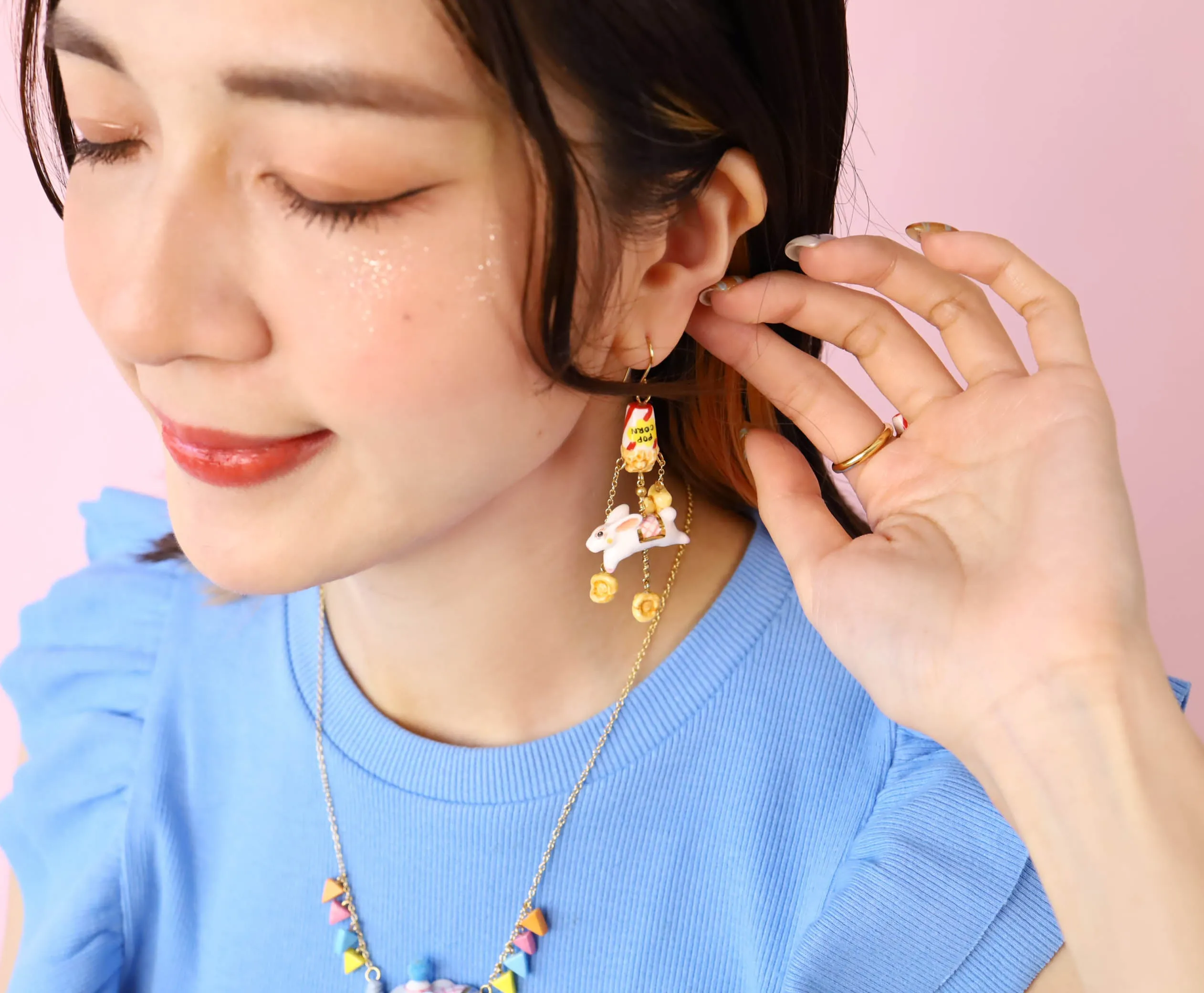 NB - MR23J003 Funfair horse & rabbit earrings