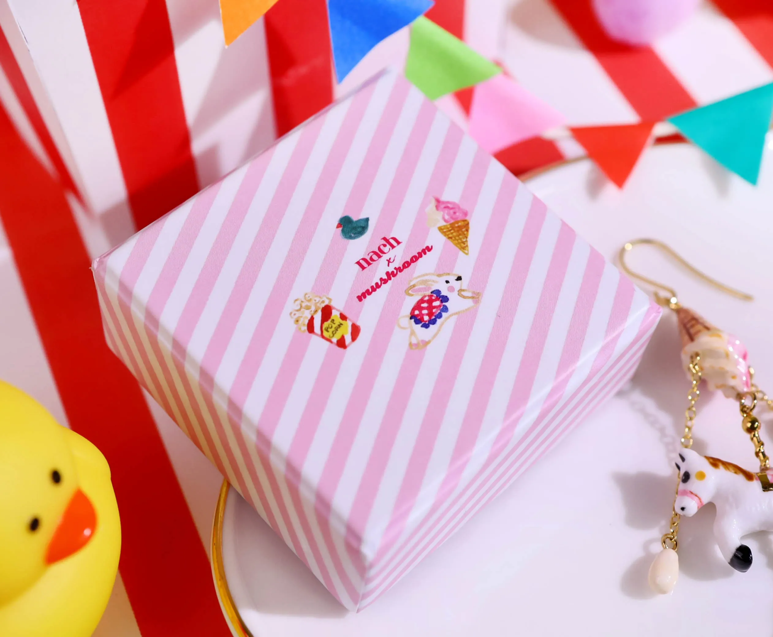 NB - MR23J003 Funfair horse & rabbit earrings