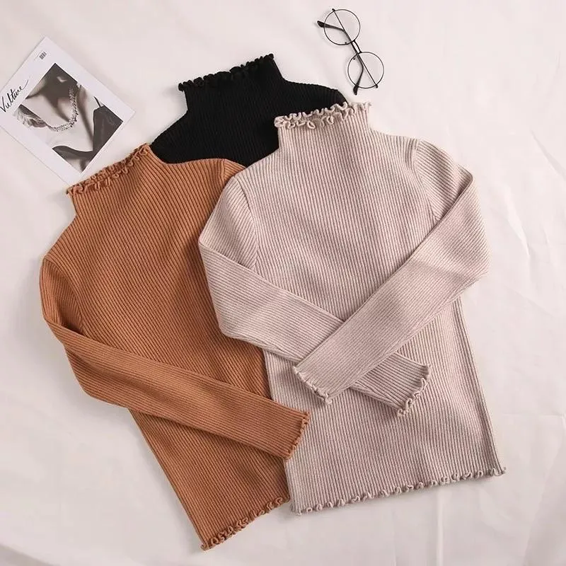 Ruffled Turtle-neck sweatshirt