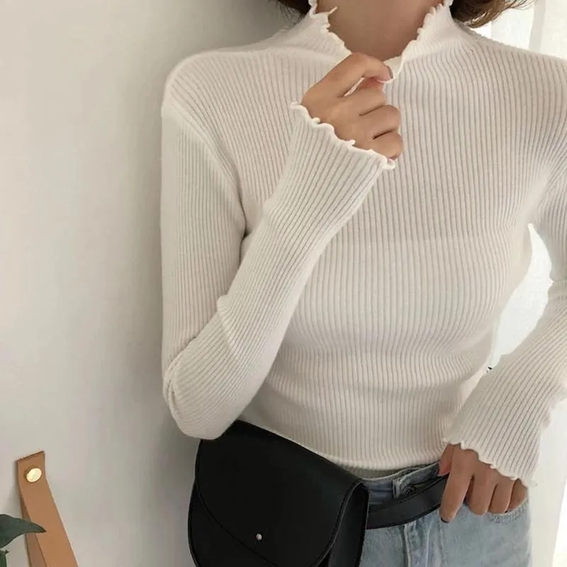 Ruffled Turtle-neck sweatshirt