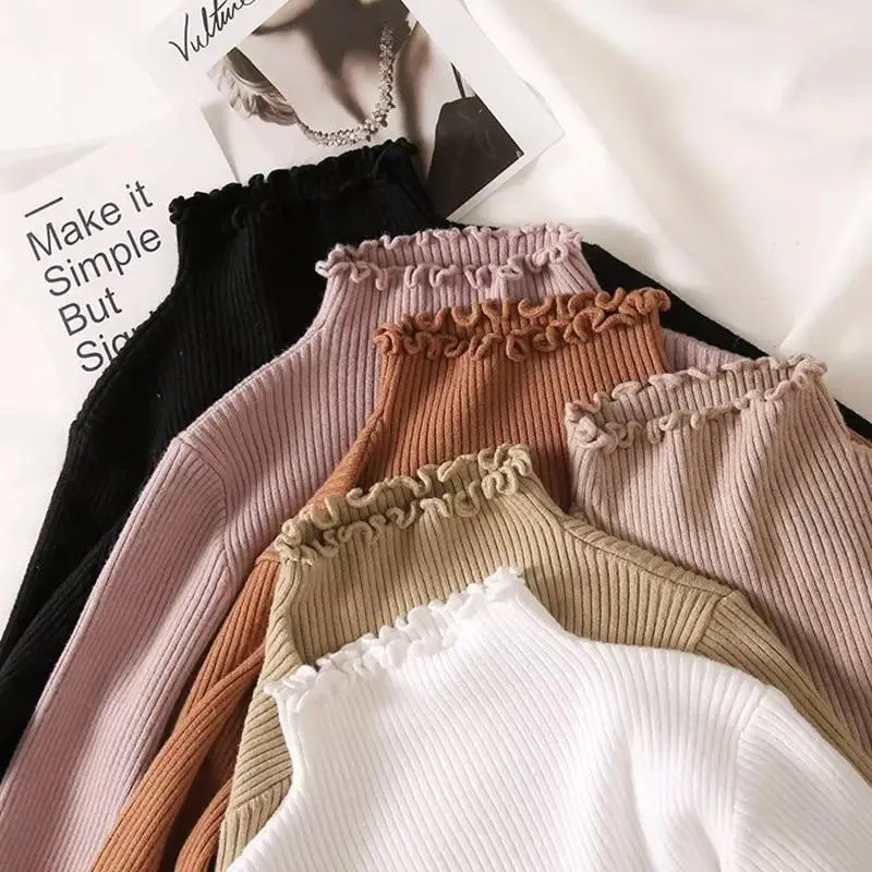 Ruffled Turtle-neck sweatshirt