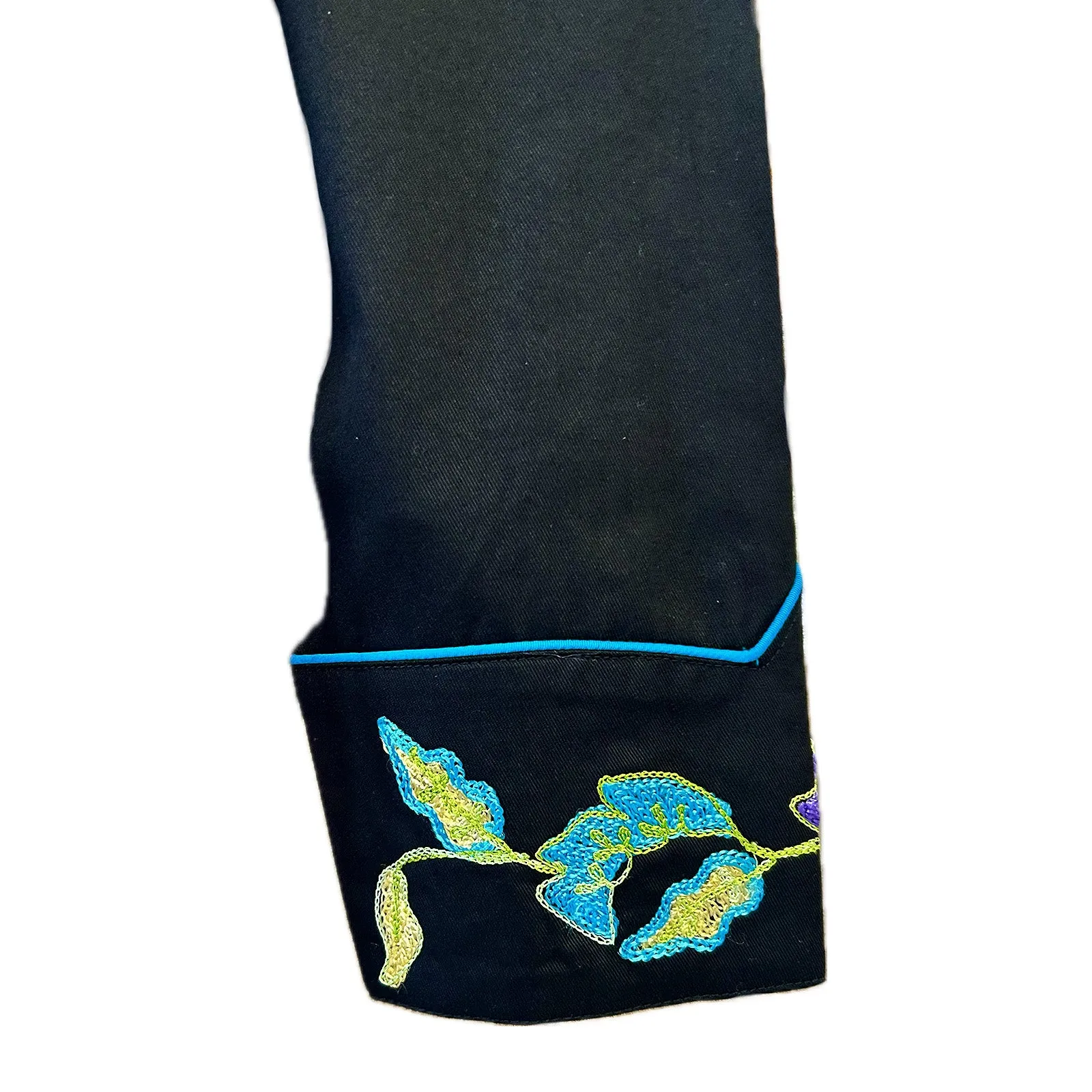 Women's Vintage Floral Bouquet Embroidered Western Shirt