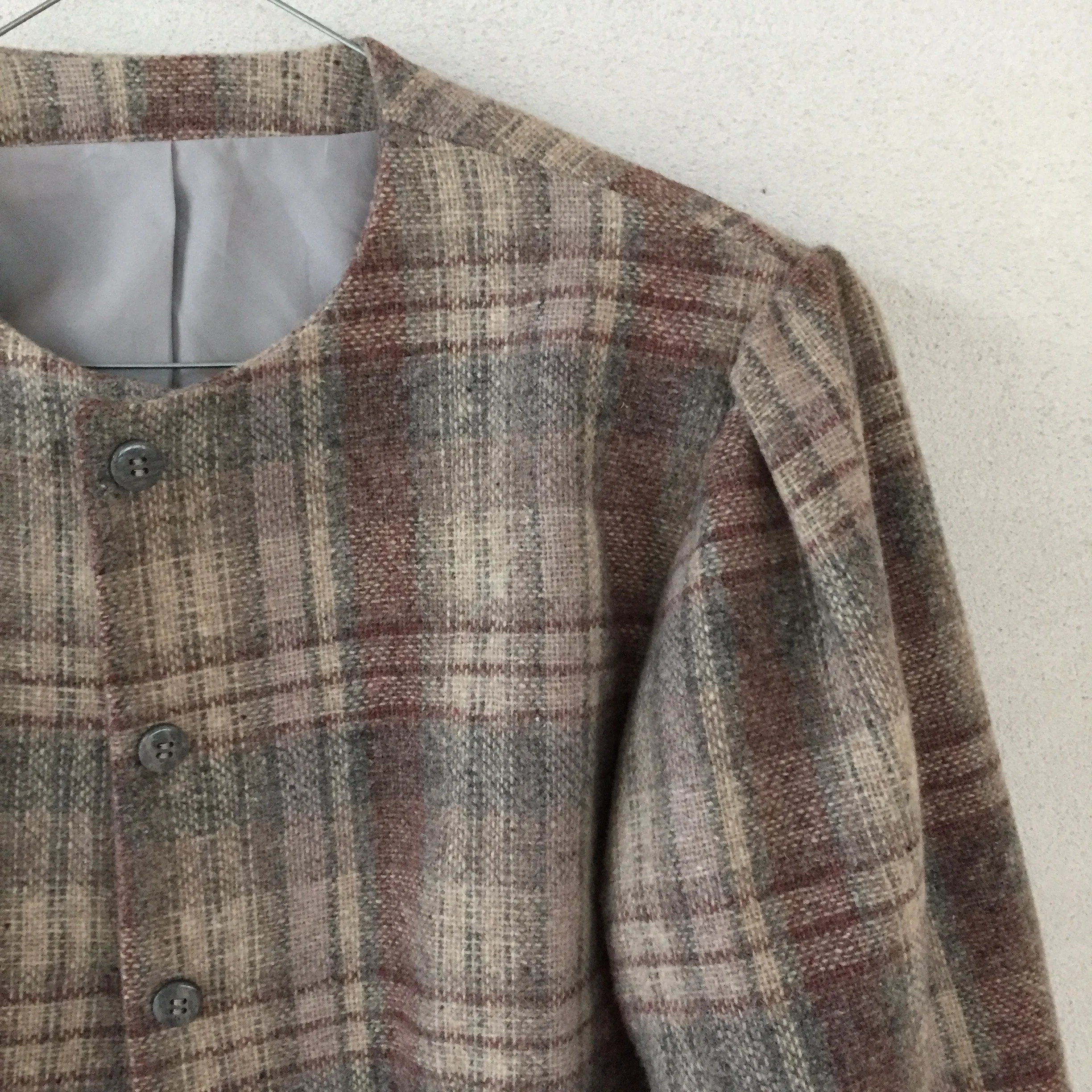 Wool jacket puff sleeves